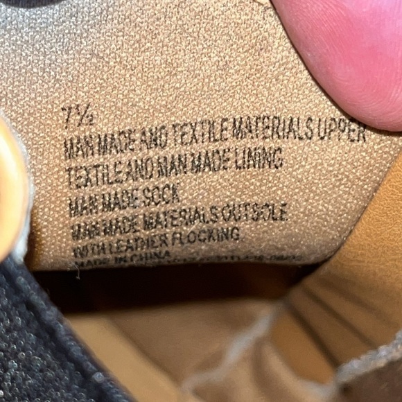Universal Thread women’s Tan and Black Cambria Boots size 7.5 - Picture 6 of 11